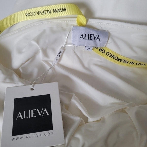 ALIEVA  NWT DASHA MODERN OFF WHITE DRESS SIZE XL. - Picture 12 of 12